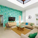 Maresia By Villa *